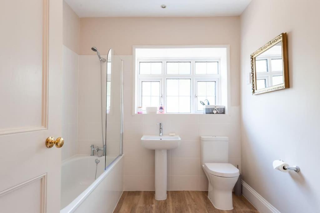 Firs Sleeps 15 Stunning Country House With Hot Tub Sudbourne Esterno foto