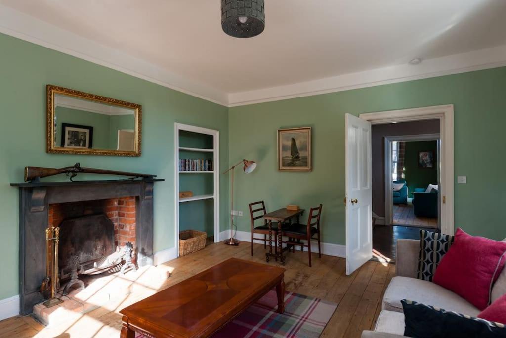 Firs Sleeps 15 Stunning Country House With Hot Tub Sudbourne Esterno foto