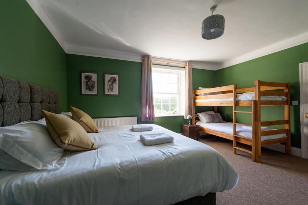 Firs Sleeps 15 Stunning Country House With Hot Tub Sudbourne Esterno foto