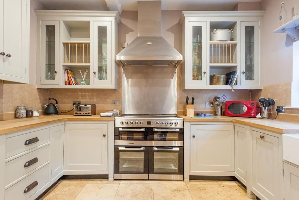 Firs Sleeps 15 Stunning Country House With Hot Tub Sudbourne Esterno foto