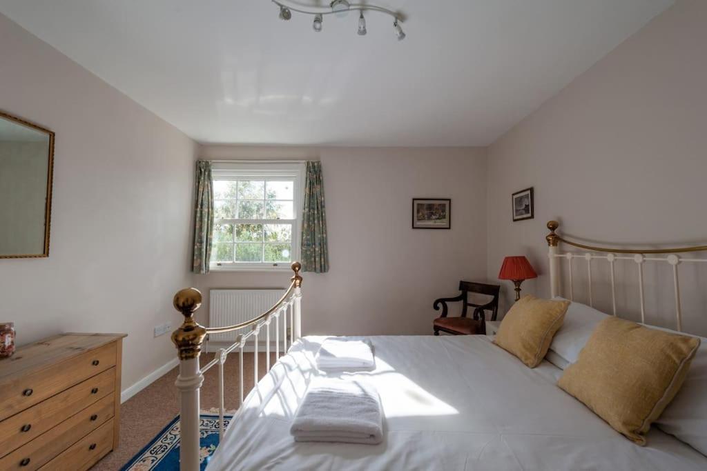 Firs Sleeps 15 Stunning Country House With Hot Tub Sudbourne Esterno foto