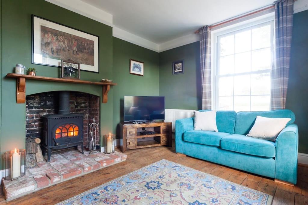 Firs Sleeps 15 Stunning Country House With Hot Tub Sudbourne Esterno foto