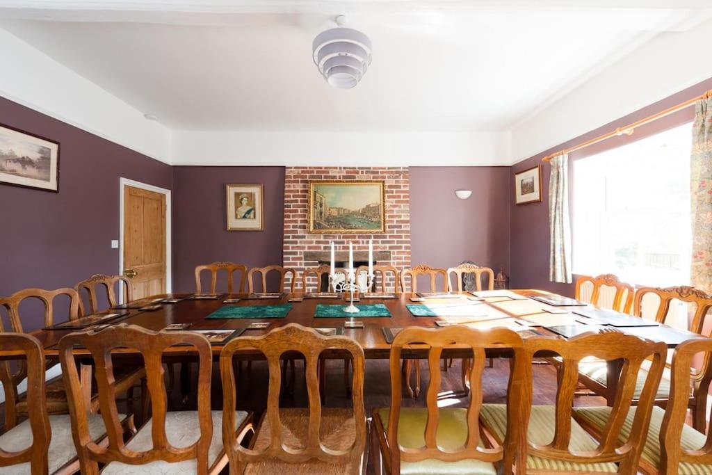 Firs Sleeps 15 Stunning Country House With Hot Tub Sudbourne Esterno foto