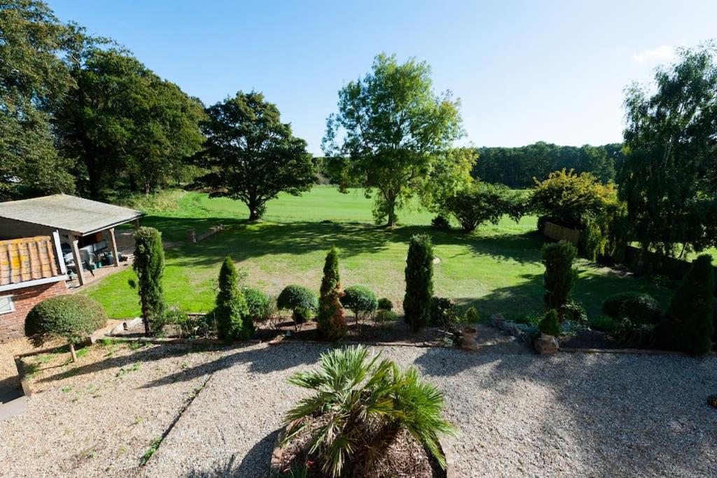 Firs Sleeps 15 Stunning Country House With Hot Tub Sudbourne Esterno foto