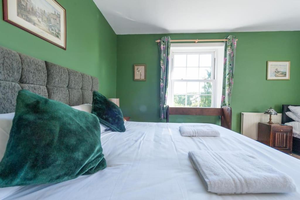 Firs Sleeps 15 Stunning Country House With Hot Tub Sudbourne Esterno foto